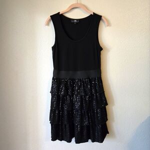 Elegant Black Ruffled Party Dress With Glitter Design, Sleeveless. Size M